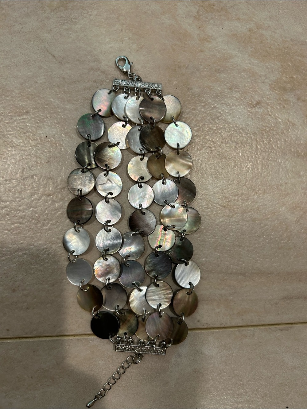 Multi-Tone mother of pearl Bracelet - Women Jewelry - Picture 5 of 7